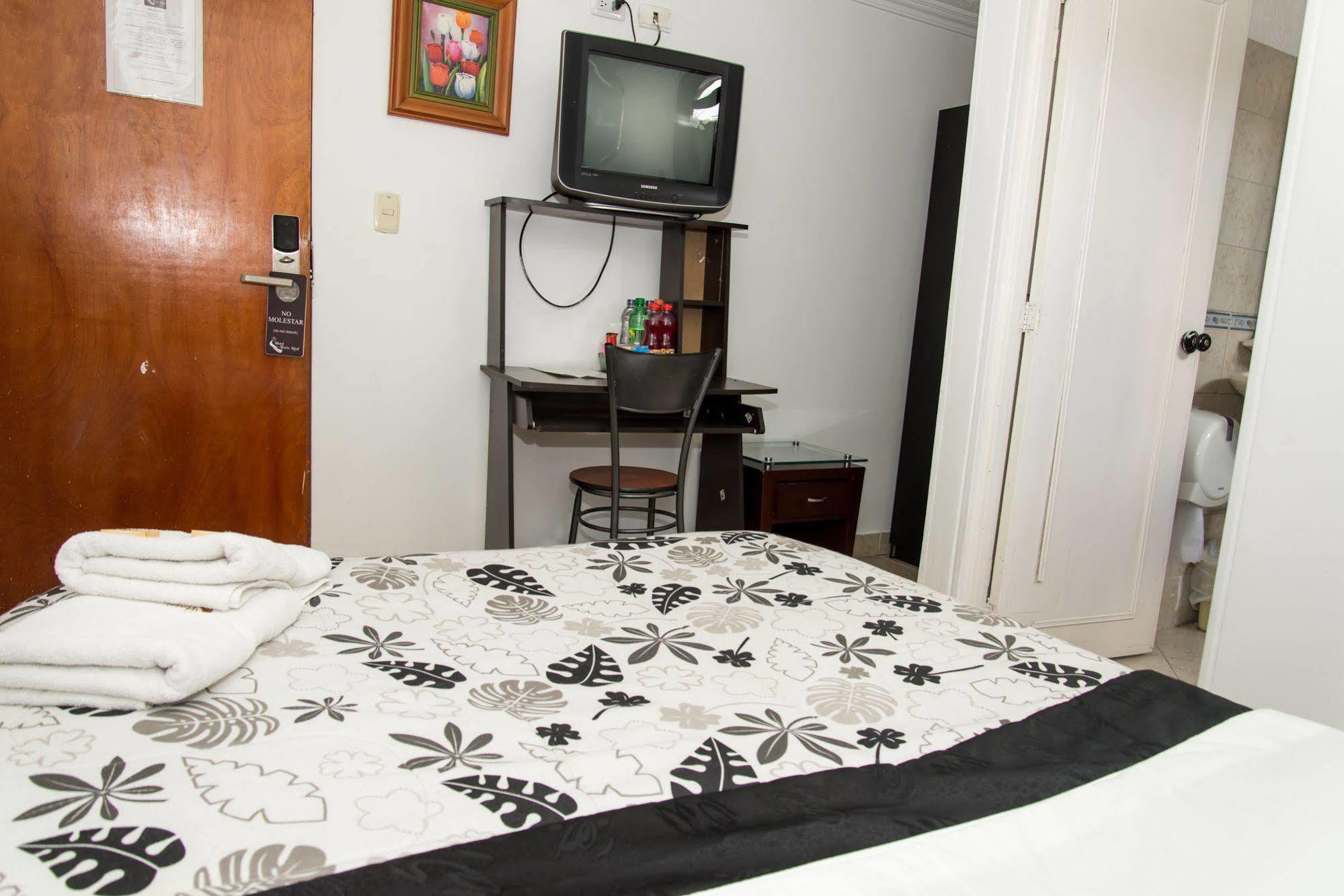 Hotel Fenix Real Bogota Exterior photo